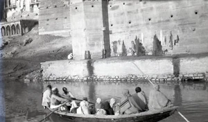INDES INDONESIE c. 1910 - Grand Négatif 15x9 - Bord du Gange Benares - NI 22 - Picture 1 of 1