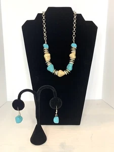 Silberfarbene Halskette & Ohrringe mit künstlichem Türkis - Bild 1 von 1
