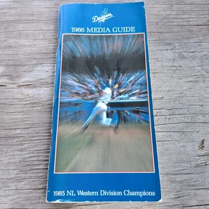 Vintage Los Angeles Dodgers Media Guide 1986 - Picture 1 of 8