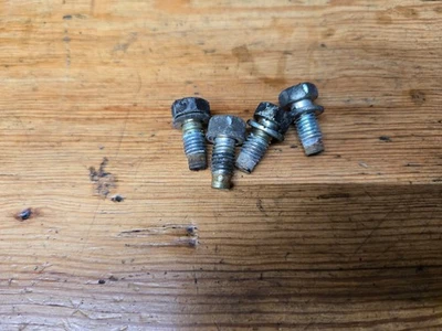 Комплект из 4 болтов для крепления пылезащитного экрана передней ступицы Toyota Supra MK3 1986.5-92 - Изображение 1 из 2