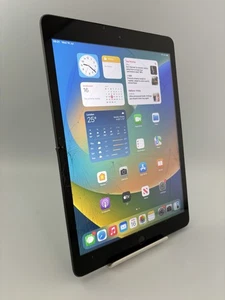 Apple iPad 8th Gen A2429 Space Grey Unlocked 32GB iOS Tablet Cracked #i02 - Picture 1 of 24