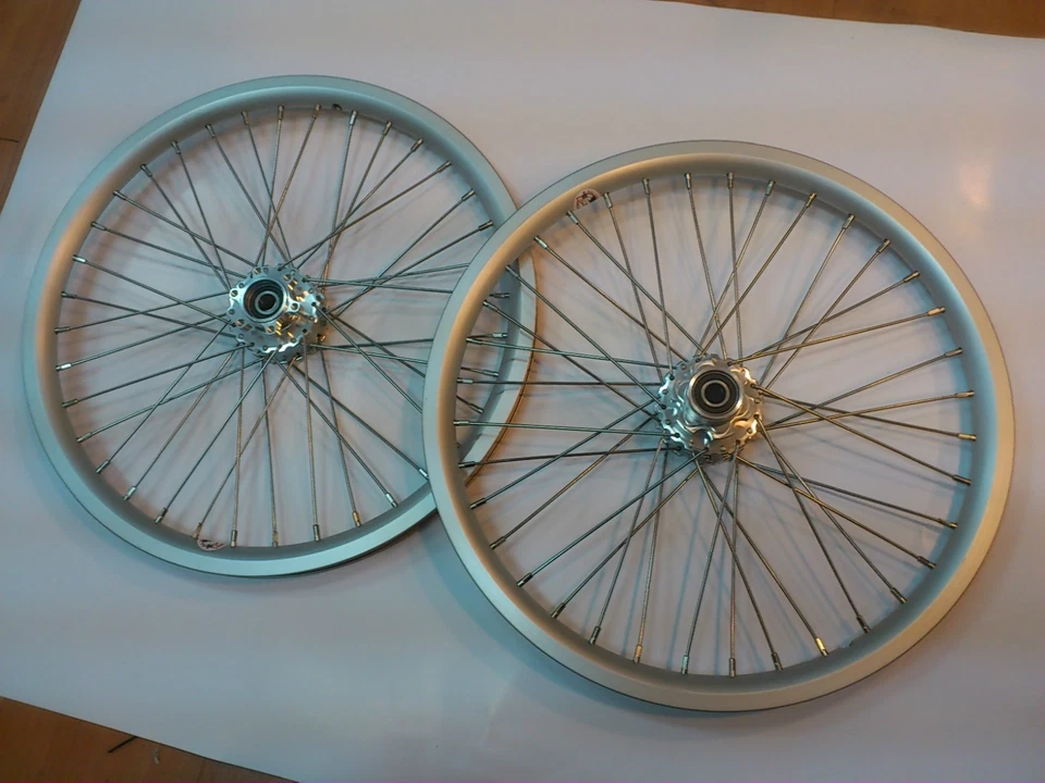 Strida 18" wheel set - silver - Image 1 of 1
