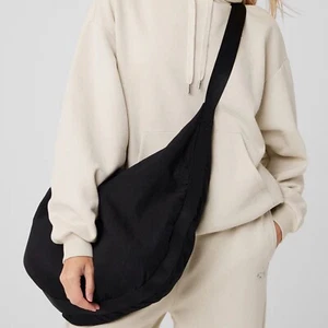 Bolso Bandolera Alo Yoga Om The Go Gimnasio Negro - Imagen 1 de 14