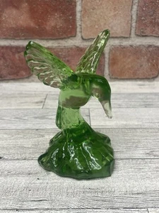Statuina colibrì in vetro Fenton verde felce alta 4 1/4 pollici - Foto 1 di 6