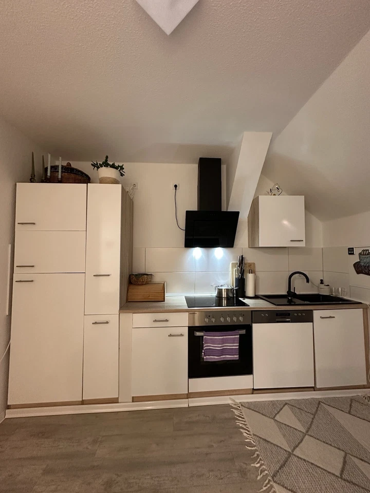 Küchenzeile ohne Geräte, Gebraucht - Bild 1 von 4