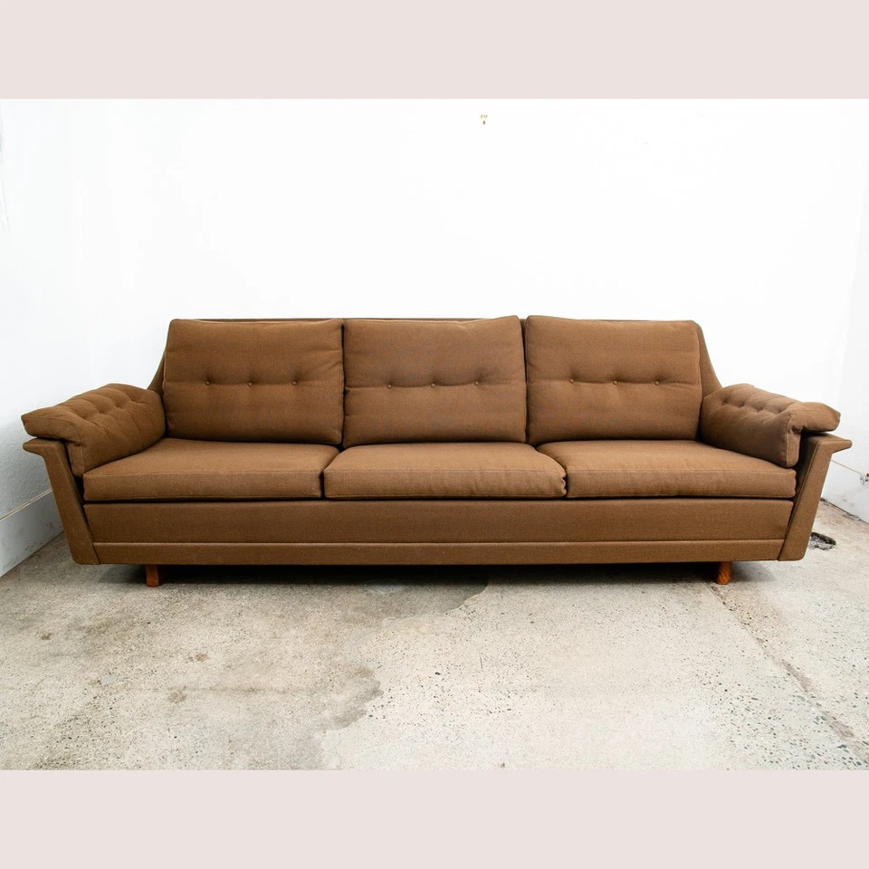 Sofá moderno danés Mid Century de teca Ryesburg Mobler marrón acolchado vintage 3 asientos Foto 1 de 4