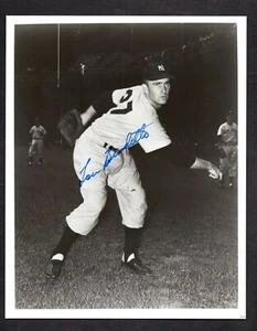 Lew Burdette Signed Autographed 8 x 10 Photo New York Yankees SHIPPING IS FREE - Picture 1 of 1