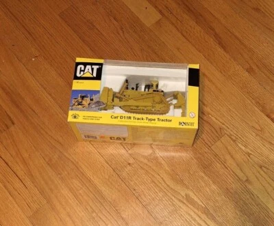 Bulldozer tractor tipo oruga Norscot Cat D11R caja abierta modelo 55025 escala 1:50 Foto 1 de 4