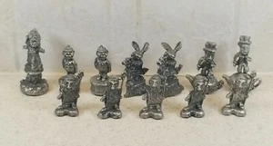 Ajedrez vintage Alicia en el país de las maravillas 12 piezas diversas aleación de metal color peltre  - Imagen 1 de 6