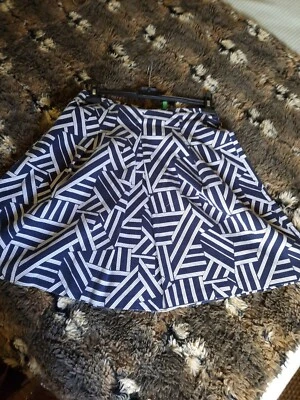 Ladies Size 12 United Colours Of Benetton Retro Skirt In Navy Asymmetric Print - Image 1 of 4
