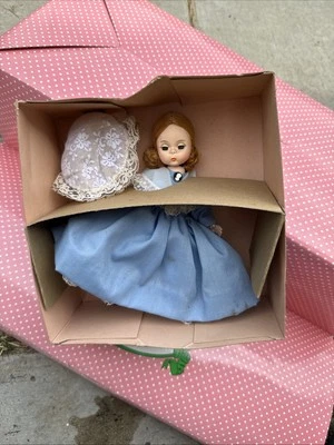 Madame Alexander Foto 1 de 3