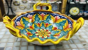 Cerámica Deruta - Cuenco de 8’’’ con asas geométricas hecho/pintado a mano en Italia. - Imagen 1 de 5