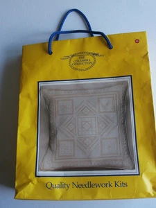 Coleshill Collection Embroidery kit AMELIA cushion panel 40 x 40cm hardanger - Bild 1 von 9