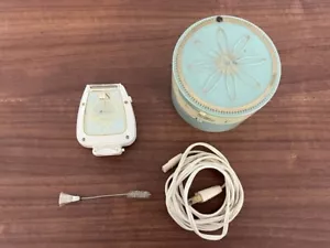 Vintage Lady Remington Razor Electric Shaver with Case - Model BL - Picture 1 of 6