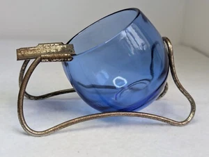 Posacenere portasigari vintage in vetro e metallo ciotola blu inclinata - Foto 1 di 13