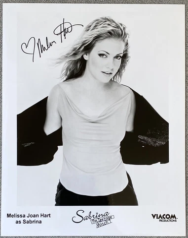 Melissa Joan Hart Signed 8x10 Promo Press Photo - Sabrina the Teenage Witch Cover