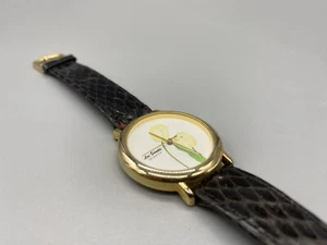 Vintage LEE SANDS Women’s Flower Floral Wrist Watch Leather Band Hong Kong - Picture 1 of 9