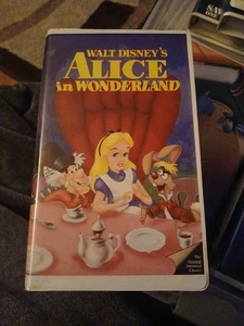 Alice in Wonderland (VHS Tape, 1997, Walt Disney Home Entertainment) - Picture 1 of 1