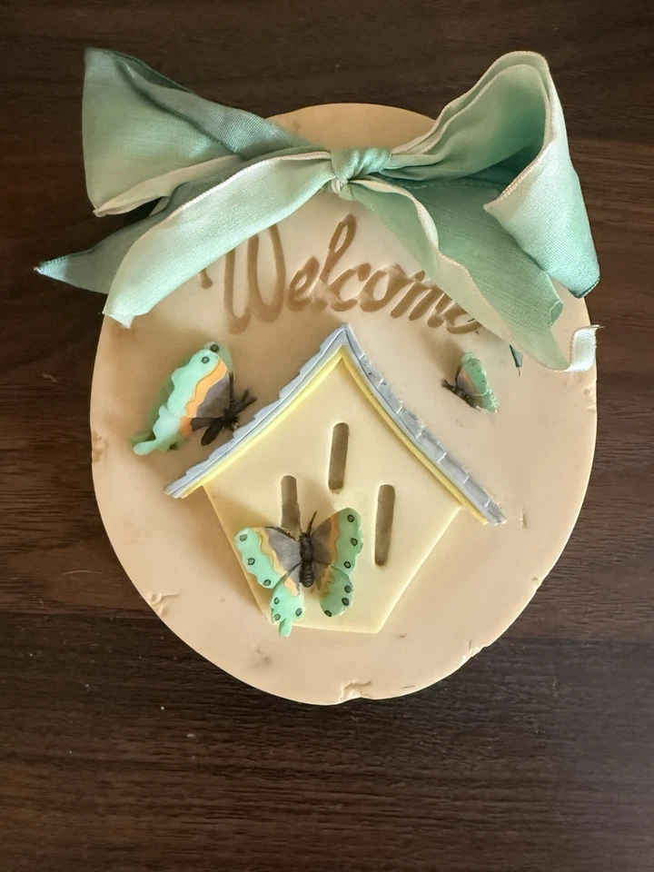 De Colección Pastel de Barro Pared Porche Decoración Pajarera Casa Mariposa Elevada Bienvenida Primavera Foto 1 de 3