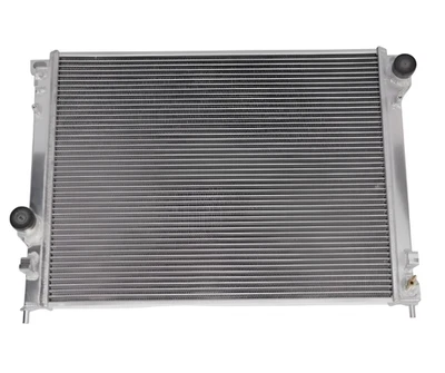 Radiador de aluminio de 3 filas adecuado para Chrysler 300 Charger Challenger Magnum 2005-2014 2,7 Foto 1 de 4