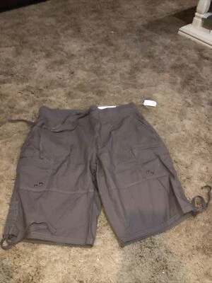 Bermuda feminina nova com etiquetas Cato Mocha marrom carga perna franzida-M - Imagem 1 de 4