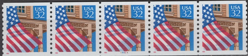 SC# 2913 - 1995 32¢ - Flag Over Porch Coil Plate # Strip of 5 - Image 1 of 1