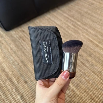 Make Up For Ever MUFE Buffing Foundation Brush 112 BRAND NEW with - Image 1 of 4