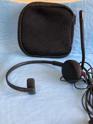 Cuffia Plantronics Blackwire "300 da" con microfono usb con borsa - Immagine 1 di 4