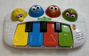 Sesame Street Singing Friends Piano Games Shapes Big Bird Cookie Monster Elmo - Picture 1 of 4