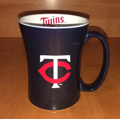 Minnesota Twins Baseball MLB Coffee Mug Boelter Brands 2015 Navy Blue 12-140z Cover