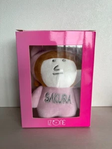 Muñeca de Peluche IZONE IZ*ONE Sakura Miyawaki Mascota Limitada FC Sitio Oficial de Fans - Imagen 1 de 2
