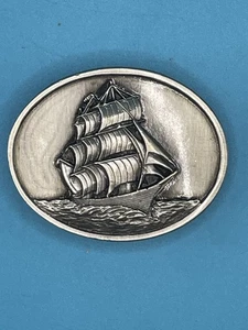 Hebilla de cinturón de velero de peltre 1984 vintage de Bergamot número de serie O-143 - Imagen 1 de 8