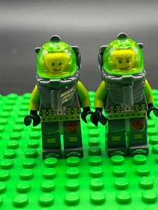 Lego (2) City "ASTRONAUT/AQUAZONE" Minifigure Lot 191 - Picture 1 of 6