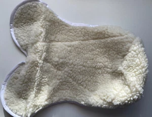 PONY SADDLE SEAT SAVER, FAUX FUR, CUB SADDLE, UP TO 15" SADDLE *FREE POSTAGE* - Picture 1 of 2