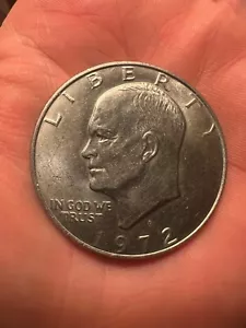 1972 EISENHOWER SILVER DOLLAR- Rare - Picture 1 of 3