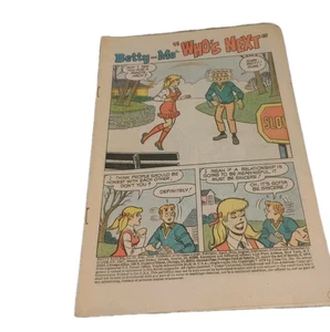 Betty and Me #29 Comic Book  Bronze Age Aug 1970 - Picture 1 of 13