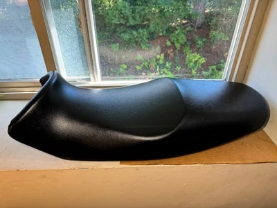 Assy de assento fabricante de equipamento original Kawasaki ZX1200 (2002-2005), preto duplo 53001-1983-MA - Imagem 1 de 4