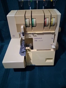 Máquina Serger PFAFF Hobby Lock 788 Sin Cable WP690 - Imagen 1 de 5
