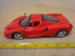 Maisto Enzo Ferrari, 1/24 assembly line diecast model car. - Picture 1 of 9