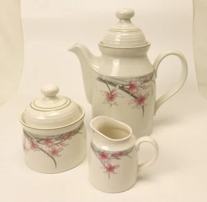 Vintage Royal Doulton Teapot Sugar Bowl Milk Jug Set Fresh Flowers L.S.1052 - Picture 1 of 14