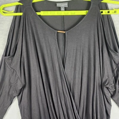 Top de empalme de hombros fríos BOLD Elements para mujer 1X cortinas negras para cuello con ojo de cerradura Foto 1 de 4