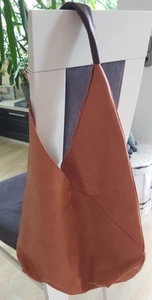 Tasche, Umhängetasche, orange mit braunem Schulterbügel, weich, Knopfverschluss - Bild 1 von 1