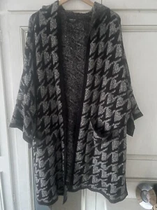 Zara Wool Blend Grey And Black Oversized Poncho - Picture 1 of 6