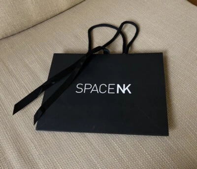 SPACE NK Apothecary Small Black Gift Bag Cord Handles & Ribbon Ties. 24x18x10cm. — 第 1/4 张图片