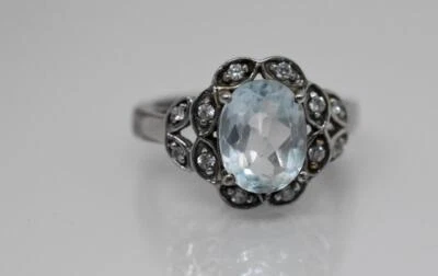 Anillo firmado STS KARIS topacio azul circonita cúbica halo WG enchapado acero inoxidable talla 8,5 Foto 1 de 4