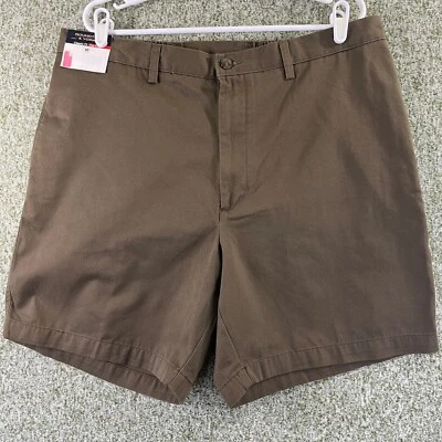 Roundtree & Yorke Shorts Men 40 Army Green Flat Front Flex Waist Classic Fit NWT - Image 1 of 4