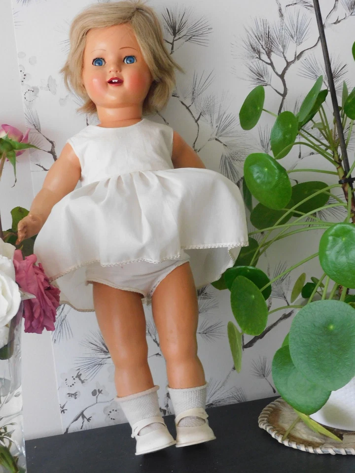 poupée Raynal, rhodoïd, marquée Raynal 4 dans la nuque et cou, 46 cm - Photo 1/4