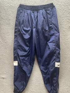 Nike De Colección Años 90 XL Hombres Pantalones de Pista de Viento Forrados en Red Cremallera al Tobillo Azul Marino Hong Kong - Imagen 1 de 21