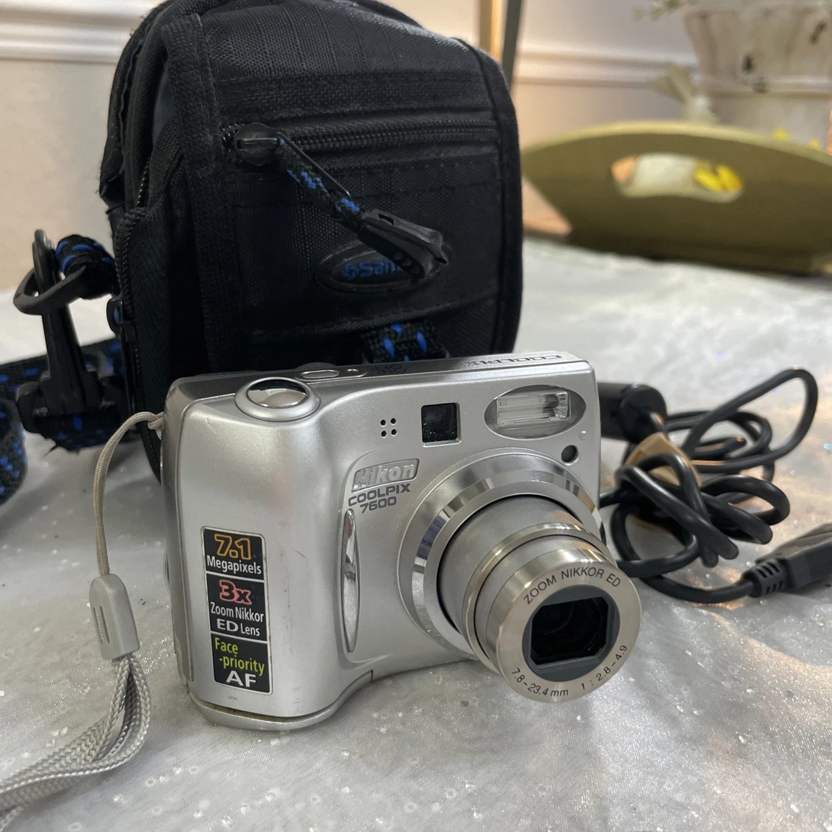 ニコン　Nikon COOLPIX 7600 Amazon | Nikon Coolpix 7600 7MP デジタルカメラ 光学ズーム3倍