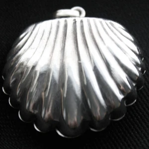 Vintage Silverplate Clamshell Pendant - Picture 1 of 2